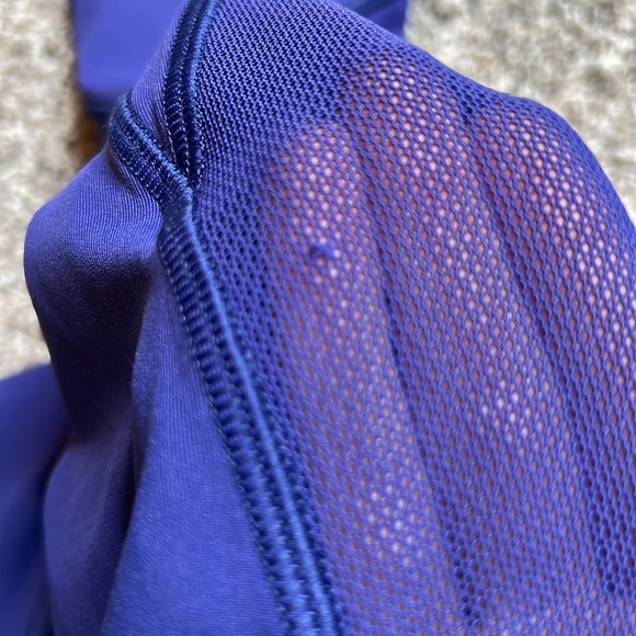 Lululemon Fast As Light Crop Leggings with Mesh Details in Emperor Blue - size 4 - Picture 14 of 14